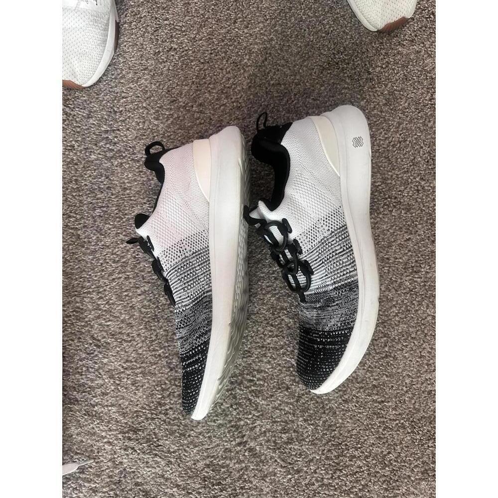 Men's Black and White Gradient Knit Sneakers - Picture 2 of 6